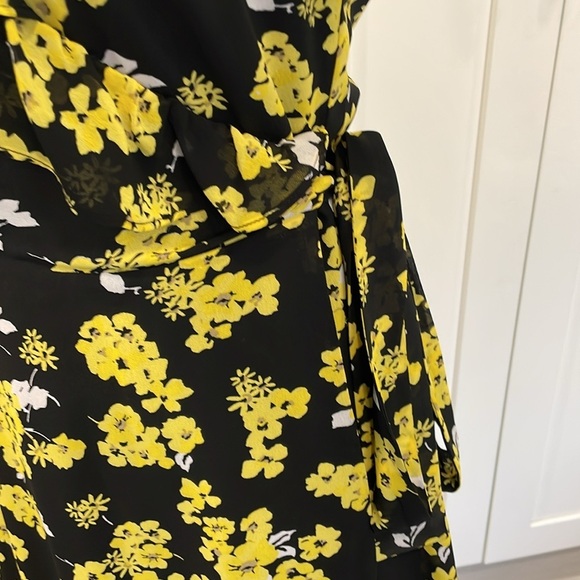 Michael Michael Kors Floral Wrap Dress - Picture 8 of 10